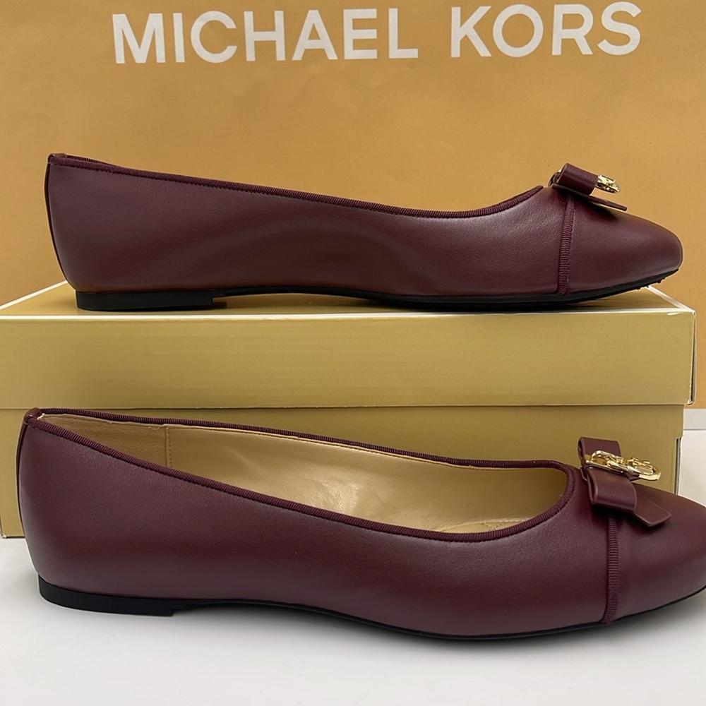 MICHAEL KORS HONEY BALLET FAUX LEATHER
49H3HNFP1L
OXBLOOD - Picture 2 of 16